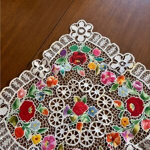 Hungarian vintage collectible Kalosca hand embroidered doily with Richelieu lace